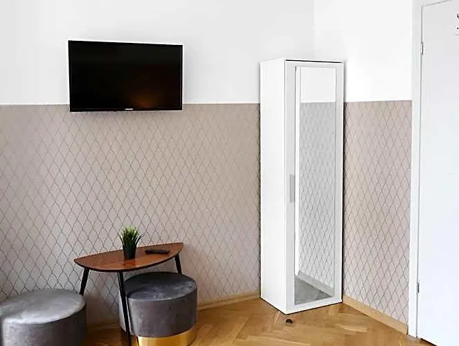 Clicktheflat Three Crosses Square Apart Rooms Warszawa